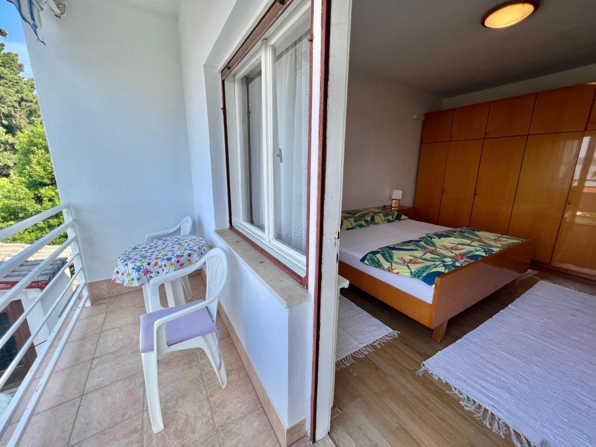 Apartments Jadranka Dramalj Bagian luar foto