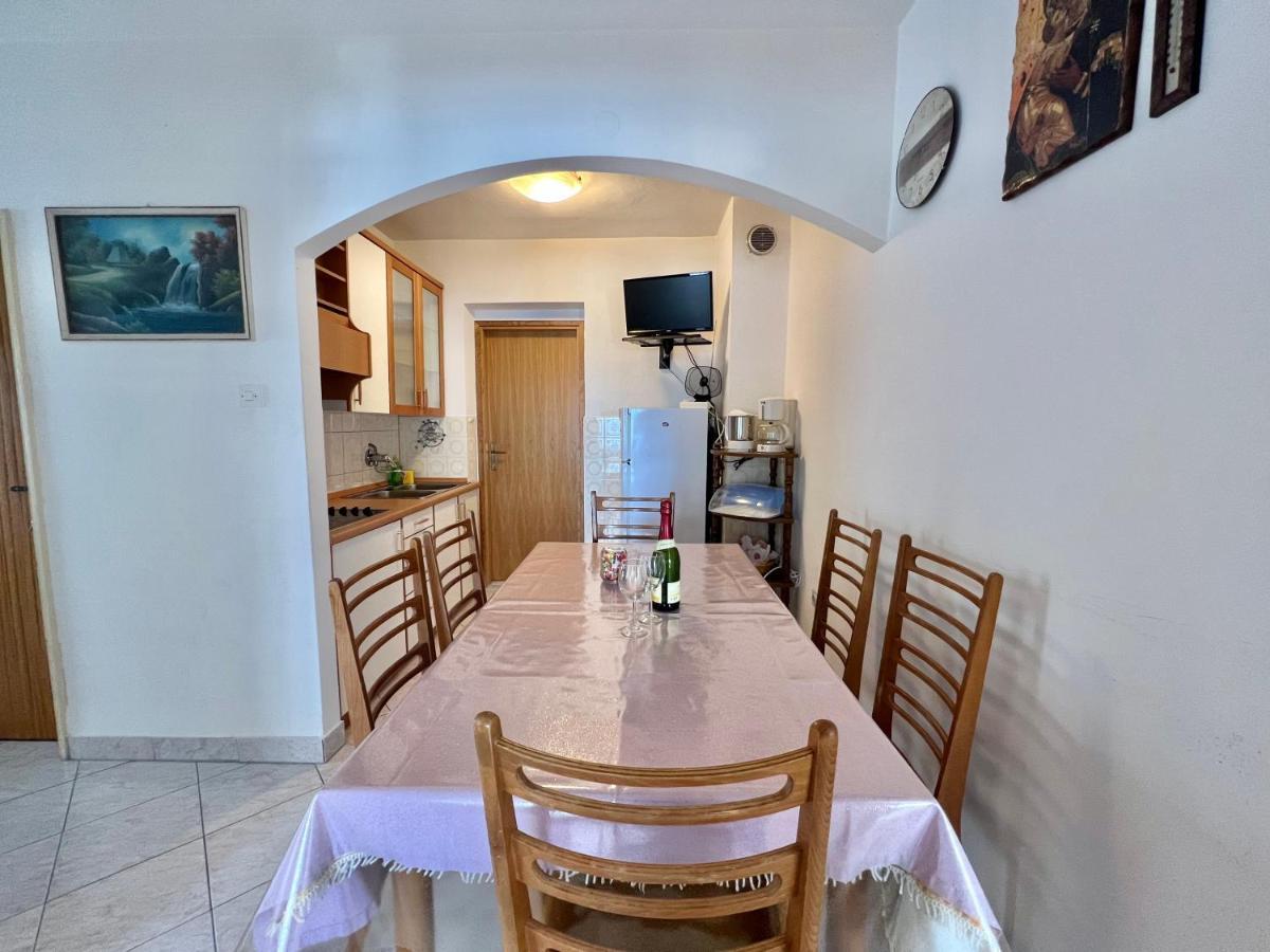 Apartments Jadranka Dramalj Bagian luar foto