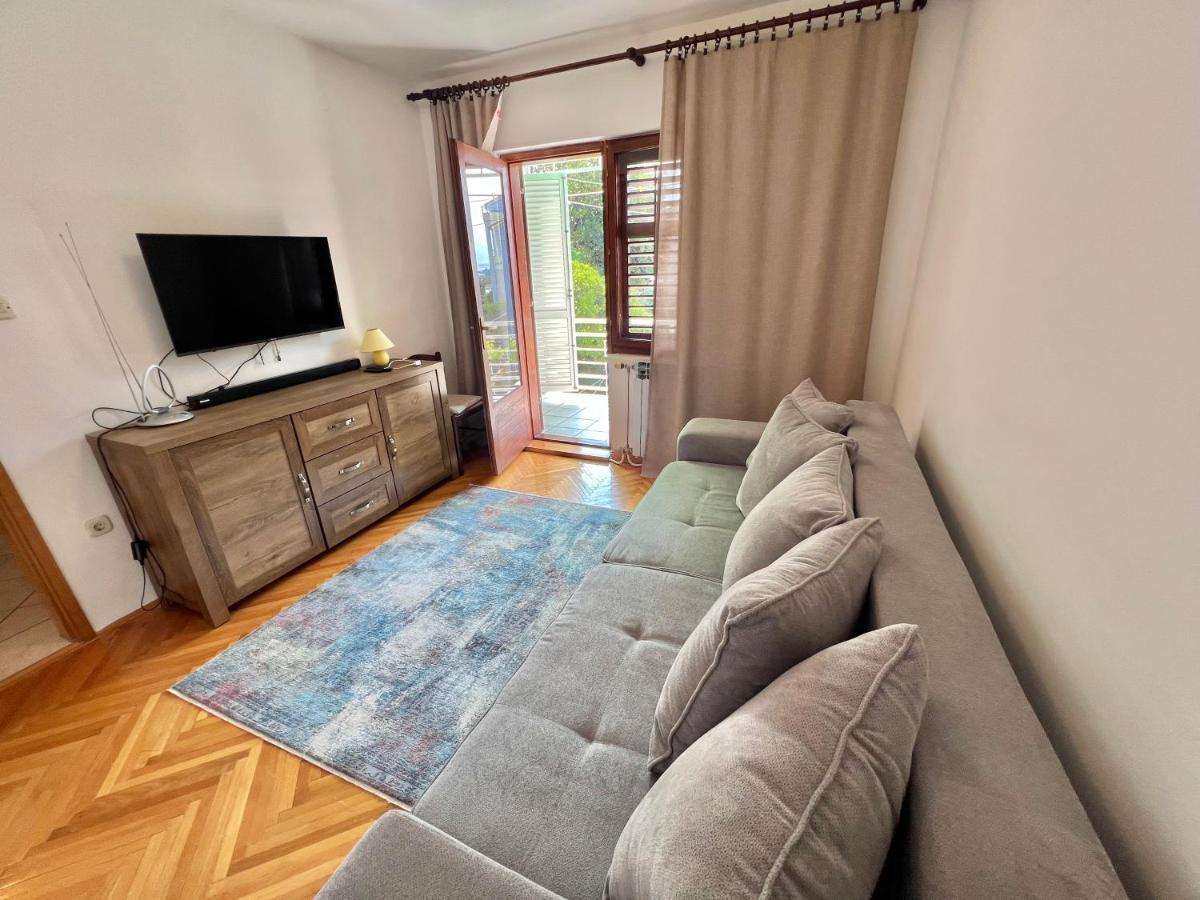 Apartments Jadranka Dramalj Bagian luar foto