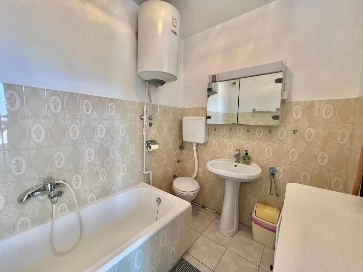 Apartments Jadranka Dramalj Bagian luar foto