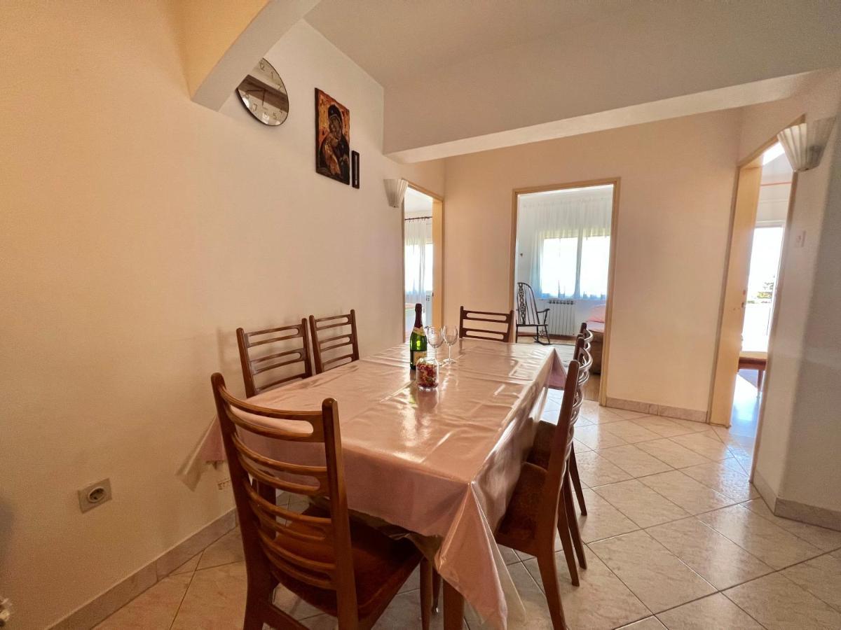 Apartments Jadranka Dramalj Bagian luar foto