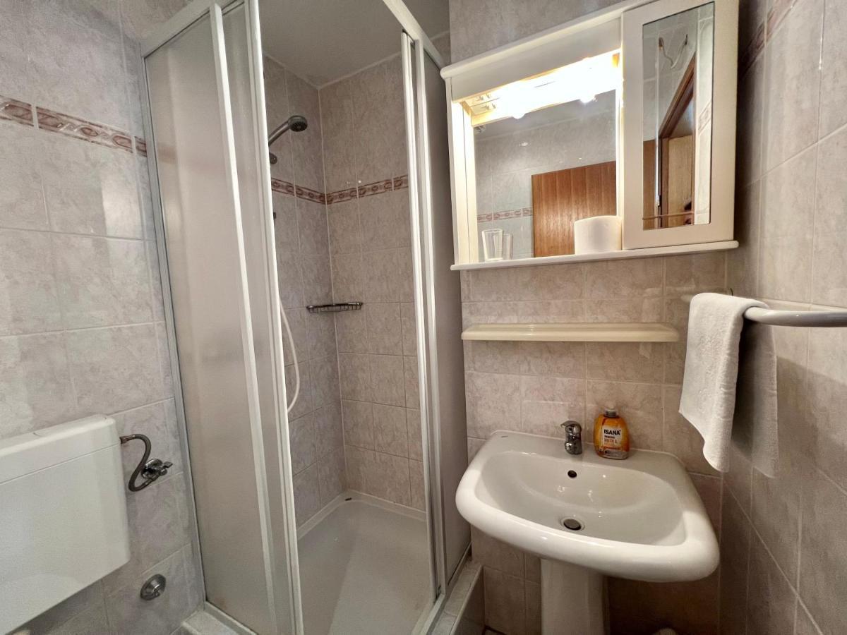 Apartments Jadranka Dramalj Bagian luar foto