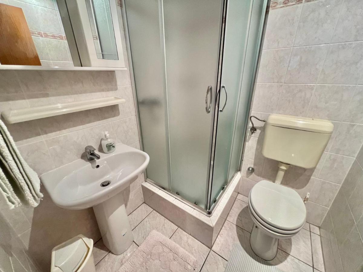 Apartments Jadranka Dramalj Bagian luar foto