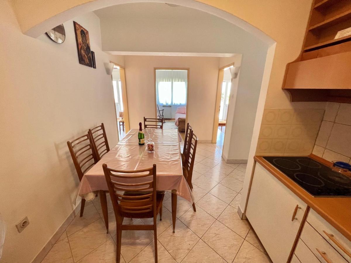 Apartments Jadranka Dramalj Bagian luar foto