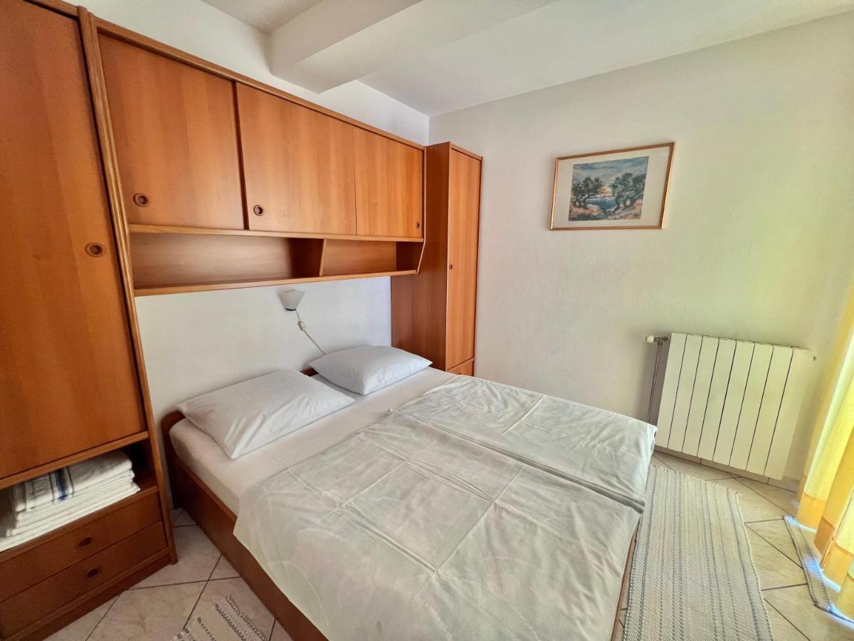 Apartments Jadranka Dramalj Bagian luar foto