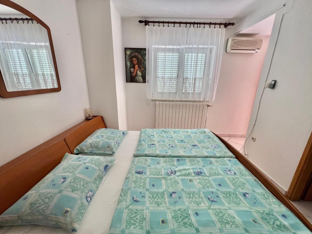 Apartments Jadranka Dramalj Bagian luar foto